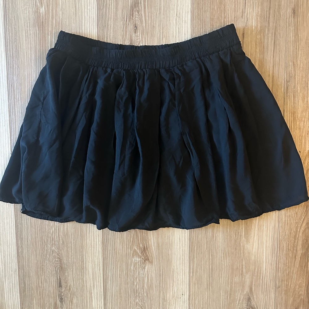 Brandy Melville Mini Skater Skirt S NWT